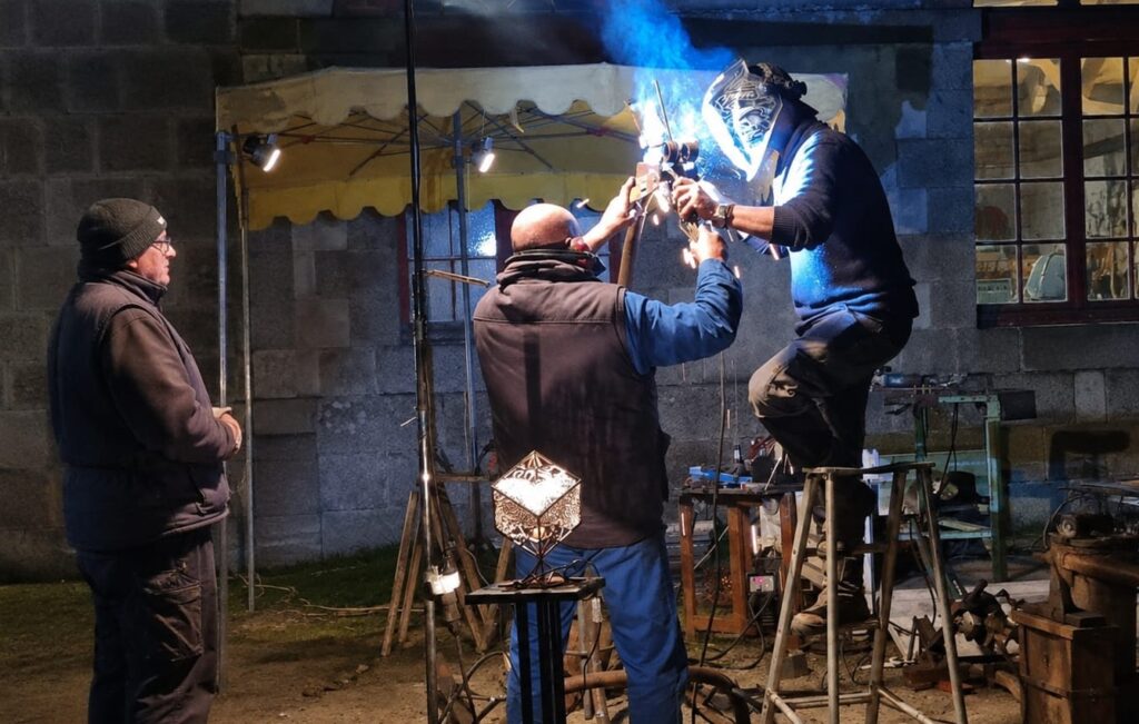 colectif les forges de lidee sculptures colectives et organisation d'evenements